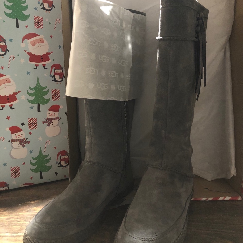 UGG Emerie boots size 9